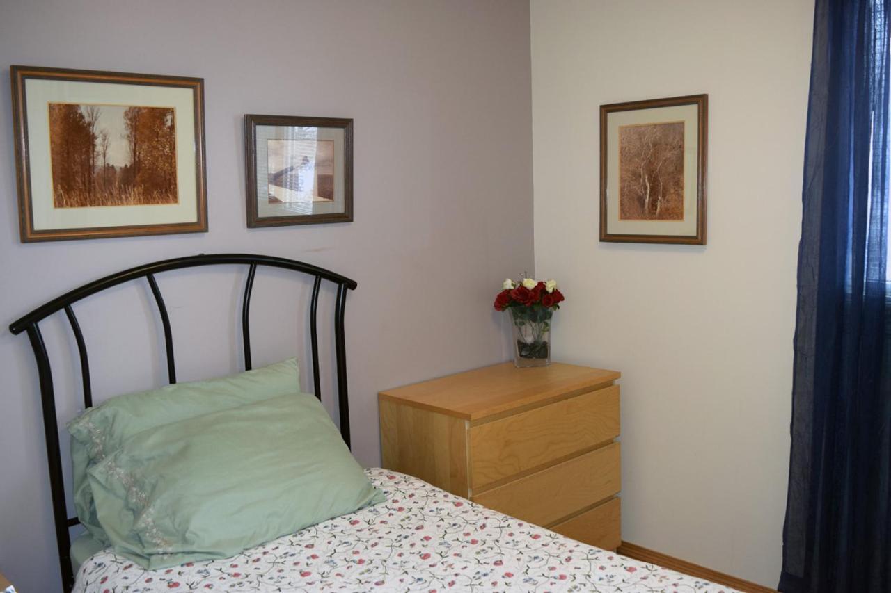 The Dewberry Homestay B&B Edmonton Luaran gambar