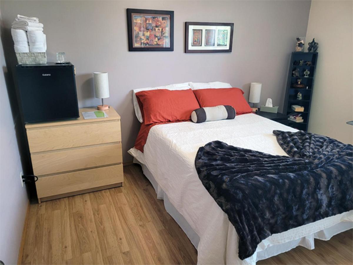 The Dewberry Homestay B&B Edmonton Luaran gambar