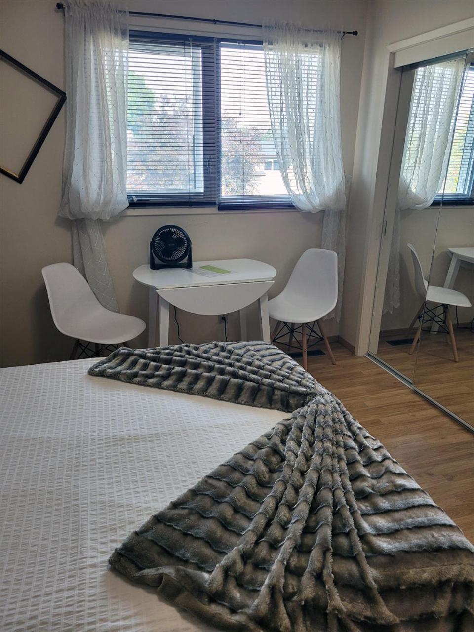 The Dewberry Homestay B&B Edmonton Luaran gambar