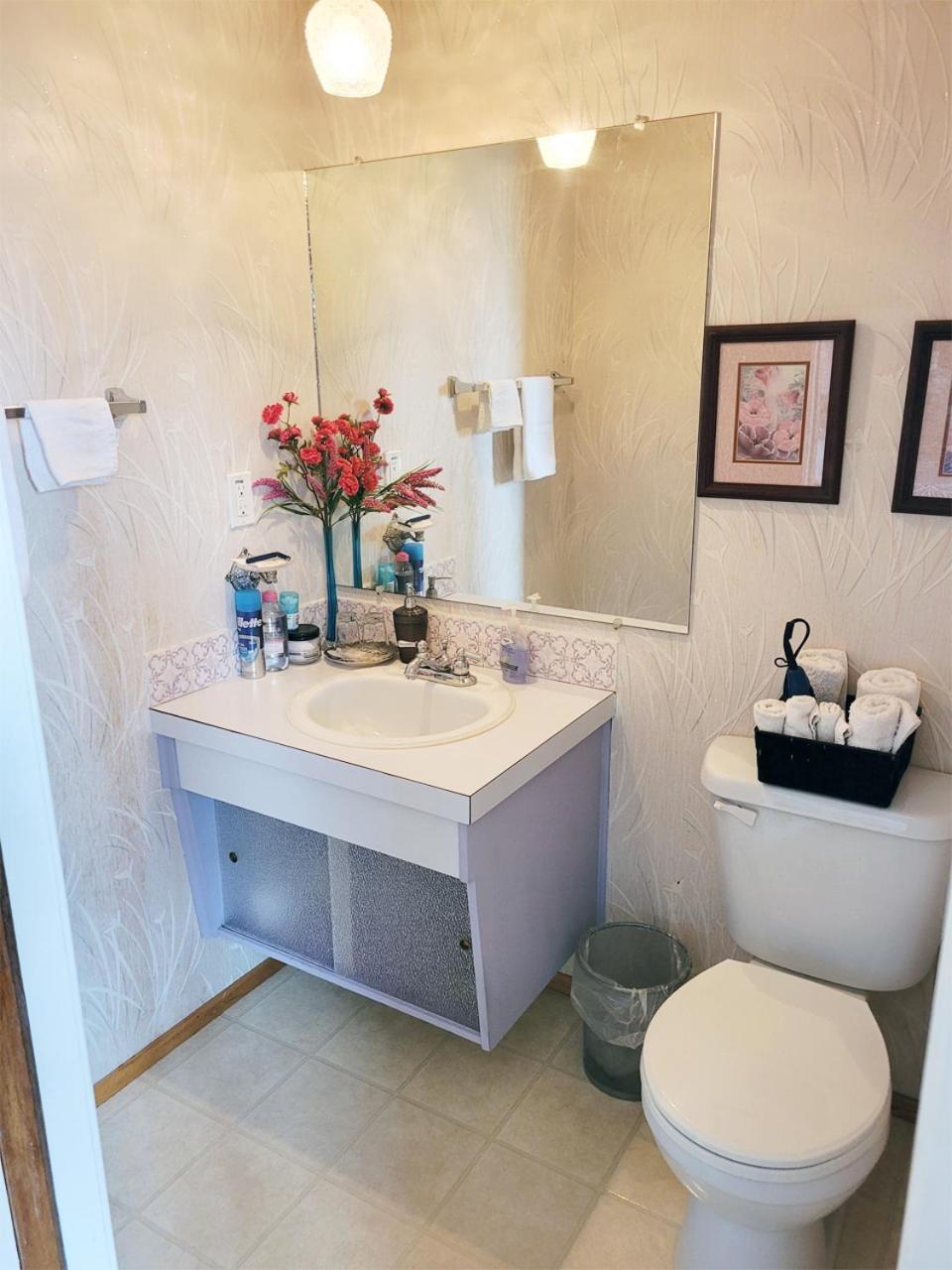 The Dewberry Homestay B&B Edmonton Luaran gambar